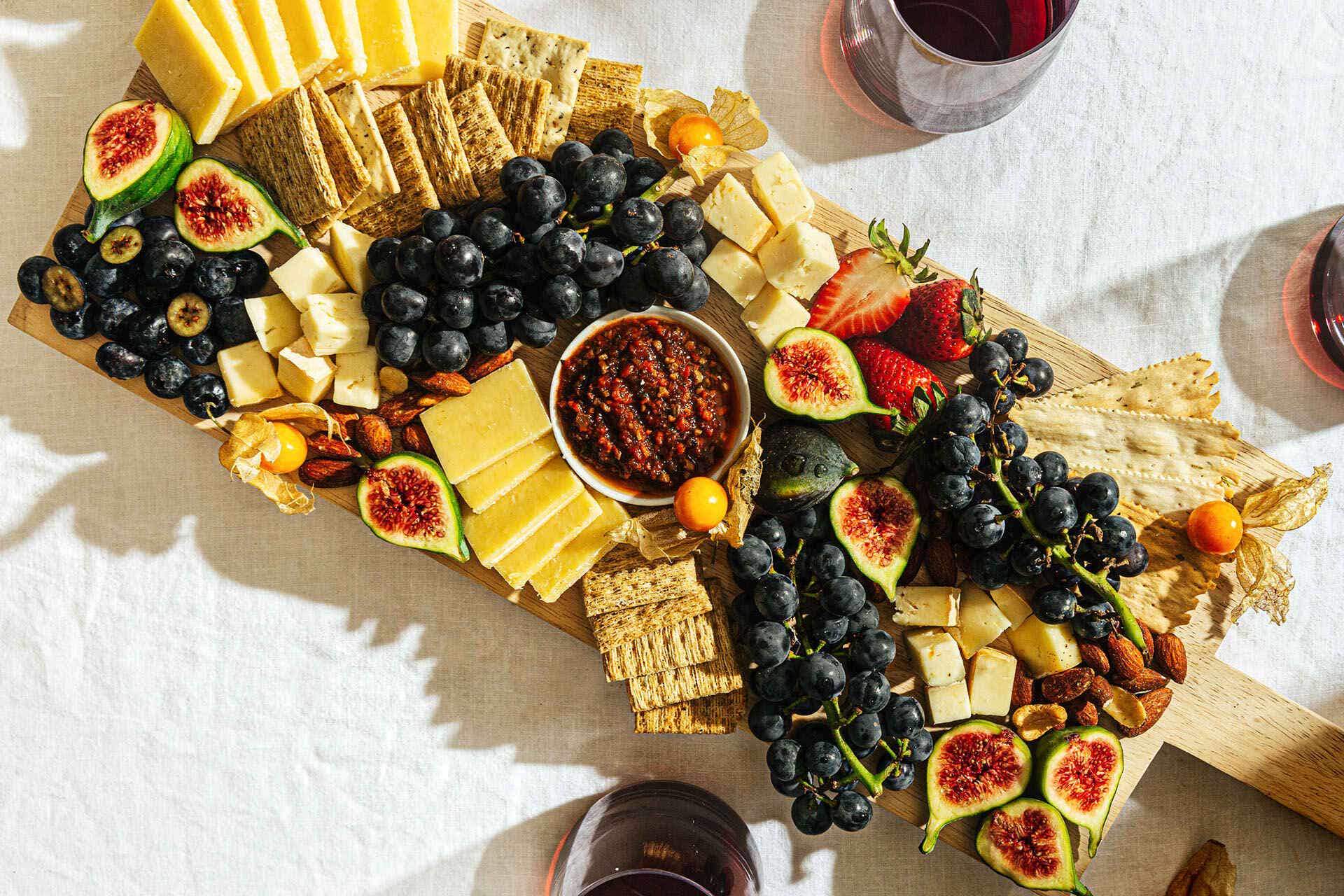 Your Guide to Pairing Non-Alcoholic Wine with Everything from Cheese to Oysters